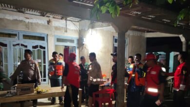 BANJIR BANDANG DAN LONGSOR TERJANG LAMPUNG BARAT, POLISI EVAKUASI WARGA HINGGA TENGAH MALAM U3 IMG 20250911 WA0036
