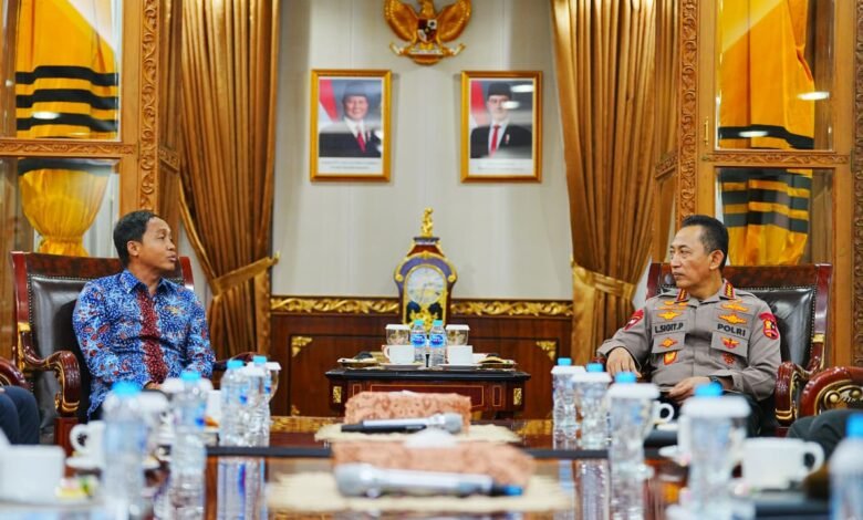 AUDIENSI DENGAN MENHUT, KAPOLRI SIAP BERSINERGI HADAPI KARHUTLA U3 IMG 20251025 WA0007