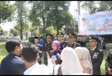 WAKAPOLRES KEDIRI KOTA HADIRI UPACARA PERINGATAN HARI JADI KE-80 PROVINSI JAWA TIMUR DI BALAI KOTA KEDIRI U3 SCREENSHOT 20251013 180549