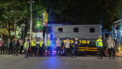 POLRES KEDIRI KOTA GELAR APEL DAN PATROLI GABUNGAN TENGAH MALAM, WUJUD SIAGA JAGA KAMTIBMAS U3 SCREENSHOT 20251026 152444