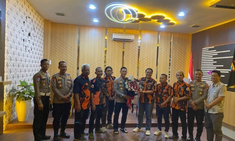 PEMUDA PANCASILA APRESIASI POLRES KEDIRI KOTA ATAS KEBERHASILAN PULIHKAN KAMTIBMAS U6 1001337655