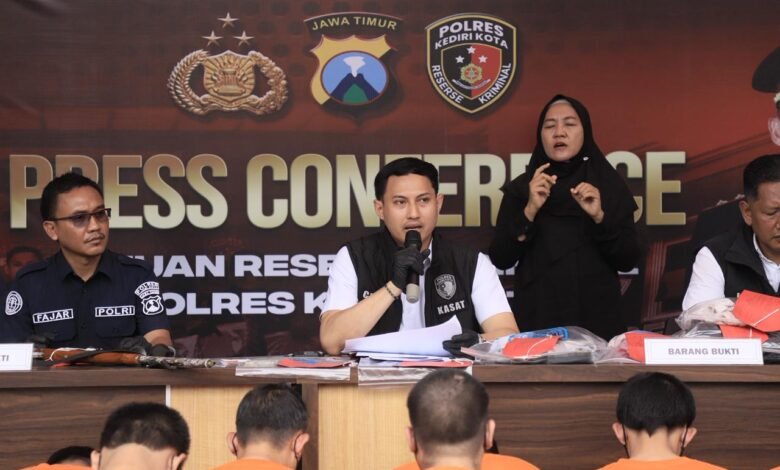 POLRES KEDIRI KOTA UNGKAP SEJUMLAH KASUS KRIMINAL DALAM OPERASI SIKAT SEMERU 2025 IMG 20251112 WA0000