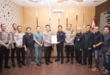 BANGUN HARMONI KOTA KEDIRI, PSHT PUSAT MADIUN JALIN SILATURAHMI DENGAN KAPOLRES KOTA KEDIRI IMG 20251117 WA0035