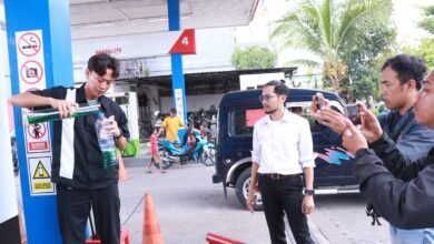 RESPON CEPAT REDAM KEKHAWATIRAN WARGA, POLRES GRESIK SIDAK SEJUMLAH SPBU U3 IMG 20251101 WA0010