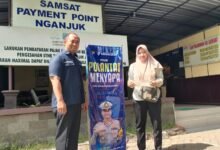 PELAYANAN SAMSAT NGANJUK MEMBERI KEMUDAHAN MASYARAKAT UNTUK PEMBAYARAN PAJAK KENDARAAN BERMOTOR U3 IMG 20251101 WA0015