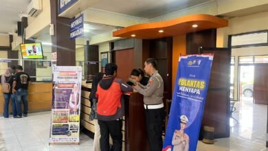 POLRES KEDIRI KOTA GENCARKAN PROGRAM &QUOT;POLANTAS MENYAPA&QUOT; GUNA BANGUN KEPERCAYAAN PUBLIK U3 IMG 20251103 WA0013
