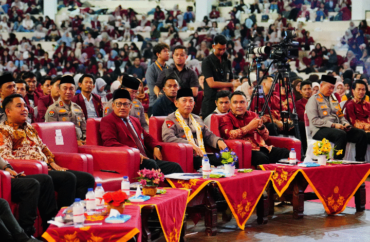 TUTUP TANWIR IMM DI MALANG, KAPOLRI AJAK DUKUNG PROGRAM PEMERINTAH U3 SCREENSHOT 20251101 134915