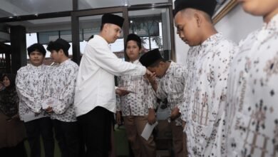 SATRESKRIM POLRES KEDIRI KOTA GELAR DOA BERSAMA DAN BAKSOS DI YAYASAN YATIM PIATU AL IKHLAS DALAM RANGKA HARI JADI FUNGSI RESERSE POLRI KE-78 13 SATRESKRIM POLRES KEDIRI KOTA GELAR DOA BERSAMA DAN BAKSOS DI YAYASAN YATIM PIATU AL IKHLAS DALAM RANGKA HARI JADI FUNGSI RESERSE POLRI KE-78 IMG 20251209 WA0002