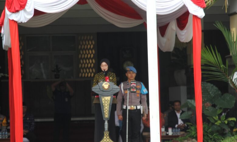 POLRES KEDIRI KOTA GELAR APEL PASUKAN OPERASI LILIN SEMERU 2025, WALI KOTA PIMPIN LANGSUNG IMG 20251219 WA0012
