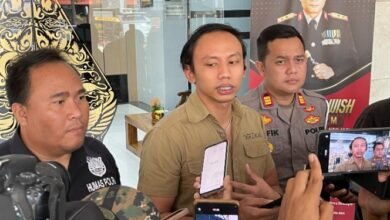 UPDATE PENANGANAN KECELAKAAN TUNGGAL TRUK TANGKI PENGANGKUT BBM DI JALUR LINTAS SELATAN (JLS) KECAMATAN BESUKI SCREENSHOT 20251204 224816 1764863339973