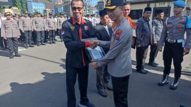 LSM GERAK INDONESIA TERIMA PENGHARGAAN DARI KAPOLRES KEDIRI KOTA 1001781416