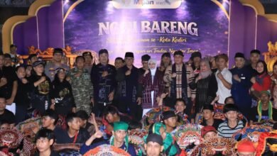 PERINGATAN HUT JEMBATAN LAMA KEDIRI KE-157, WAKAPOLRES KEDIRI KOTA IKUTI MLAKU BARENG BERSAMA WALI KOTA 12 PERINGATAN HUT JEMBATAN LAMA KEDIRI KE-157, WAKAPOLRES KEDIRI KOTA IKUTI MLAKU BARENG BERSAMA WALI KOTA 1001788431