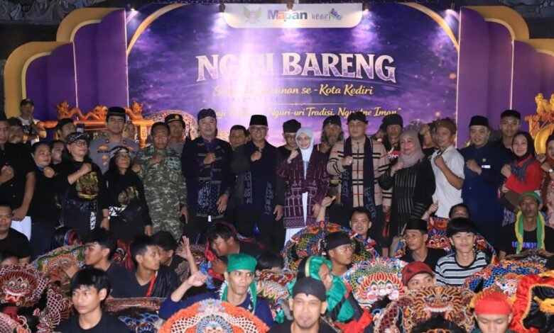 PERINGATAN HUT JEMBATAN LAMA KEDIRI KE-157, WAKAPOLRES KEDIRI KOTA IKUTI MLAKU BARENG BERSAMA WALI KOTA 6 PERINGATAN HUT JEMBATAN LAMA KEDIRI KE-157, WAKAPOLRES KEDIRI KOTA IKUTI MLAKU BARENG BERSAMA WALI KOTA 1001788431