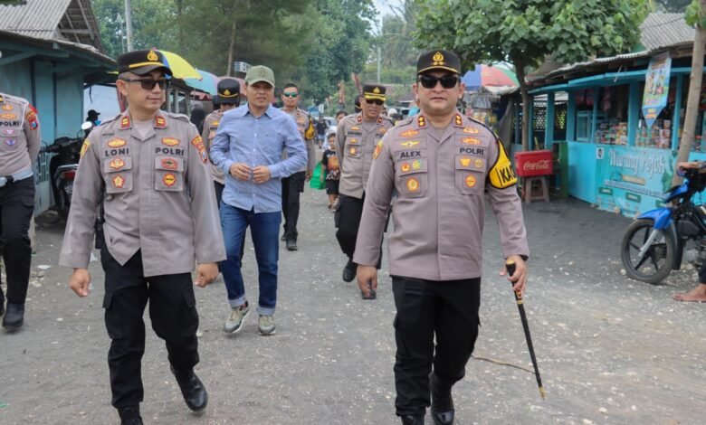POLRES LUMAJANG TINGKATKAN PENGAMANAN WISATA PANTAI WATU PECAK 7 POLRES LUMAJANG TINGKATKAN PENGAMANAN WISATA PANTAI WATU PECAK IMG 20260326 WA0013