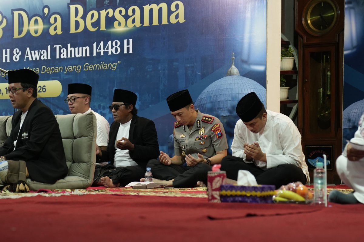 Mengawali Tahun Baru Hijriah dengan Munajat Bersama, Kapolres Kediri Kota Hadir Bersama Ulama dan Masyarakat
