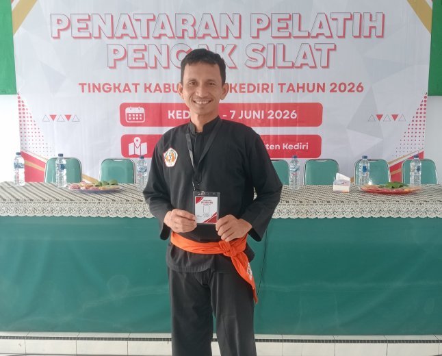 ‎Andil Penataran pelatih pencak silat ,kangmas rifai buktikan ranting semen produktif pelatih yang berkualitas