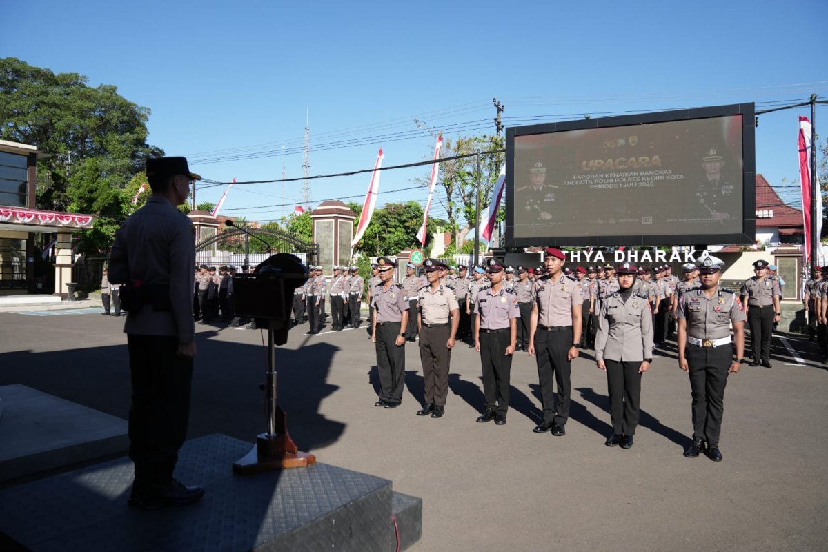 Upacara Korp Rapor Warnai Jelang Hari Bhayangkara ke-80, Penghargaan atas Dedikasi dan Kinerja Personel
