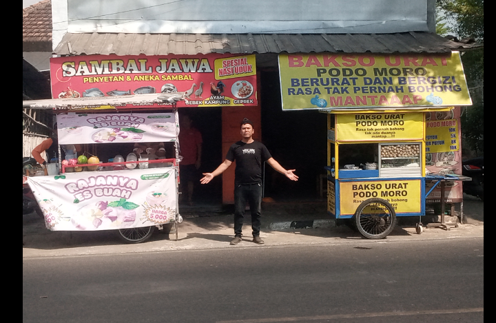 ‎Bang Moza kulineran   ‎Bakso urat podomoro bang Amir dan es buah cakri sessdorr