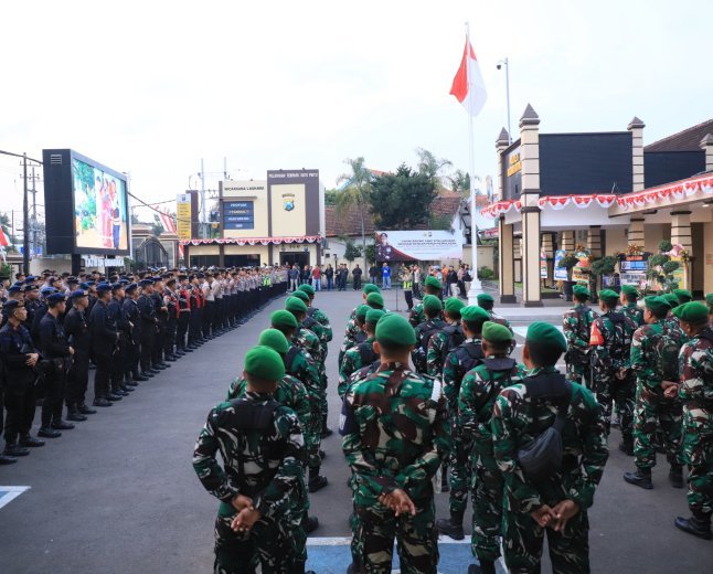 Polri-TNI Bersinergi, Ratusan Personel Siap Kawal Tasyakuran Warga Baru PSHT di Kediri