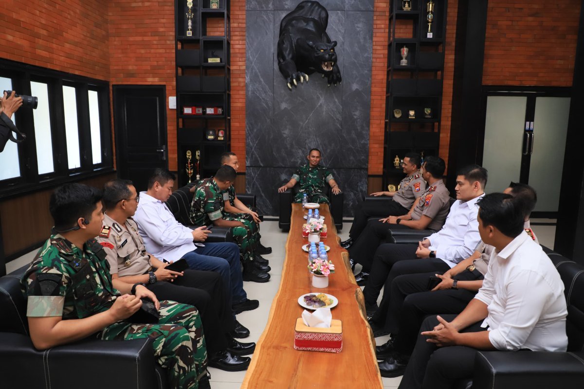 TNI-Polri Kompak, Kapolres Kediri Kota Perkuat Sinergi dengan Yonif 521/DY