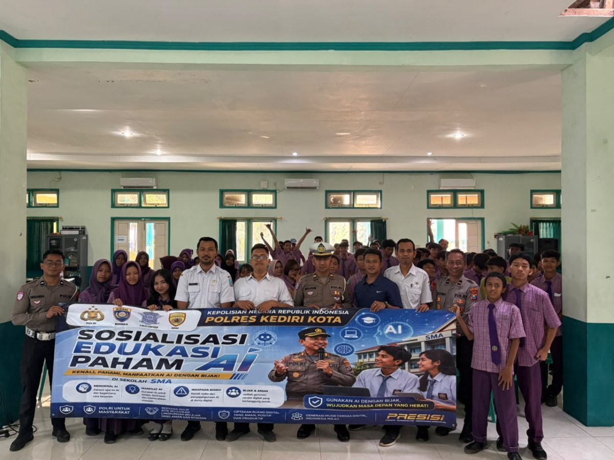 Belajar Cerdas di Era AI, Polres Kediri Kota Ingatkan Pelajar Gunakan Teknologi Secara Bijak