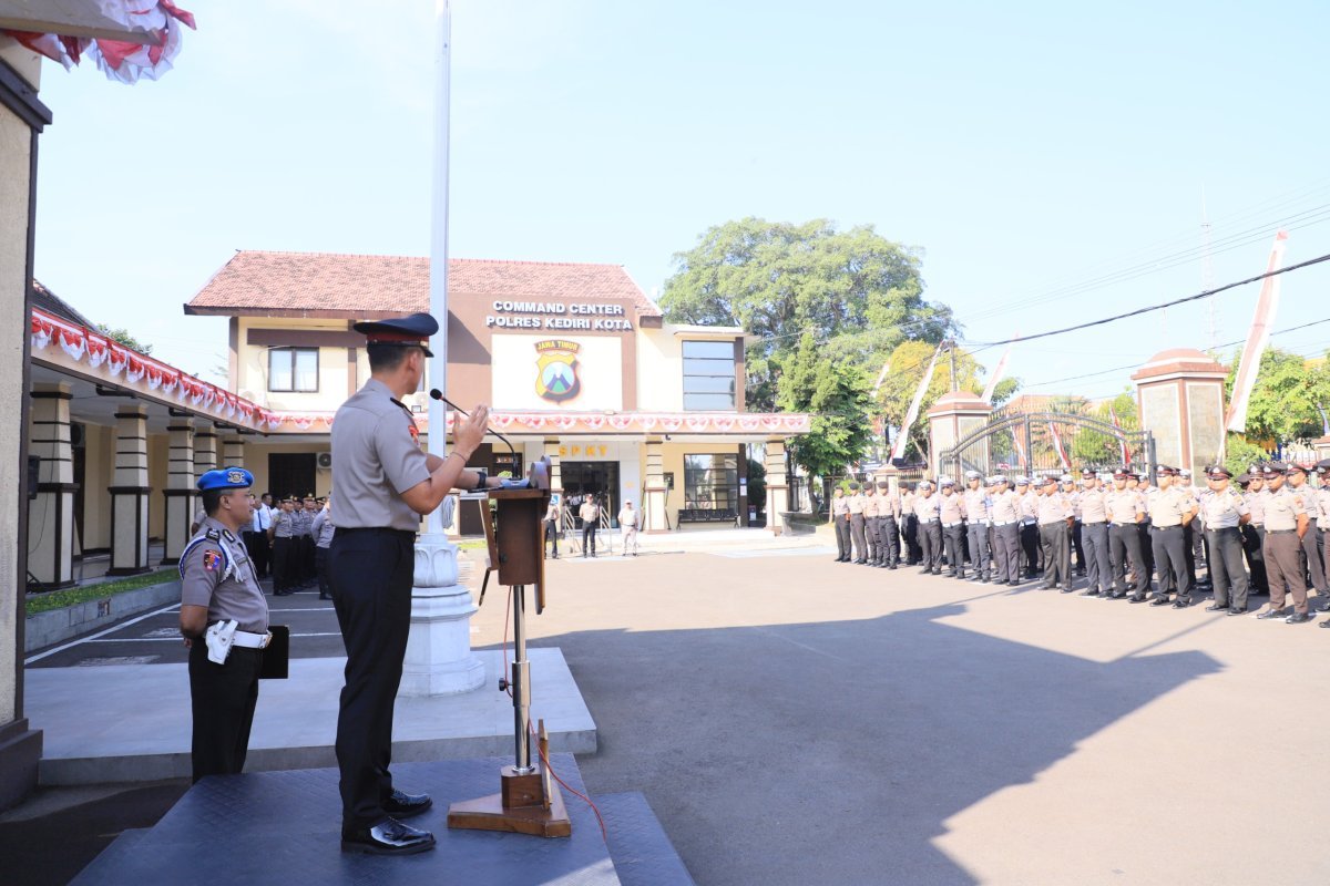 Apel Pagi, Kapolres Kediri Kota Beri Penekanan Keras: Disiplin, Integritas dan Kesiapsiagaan.