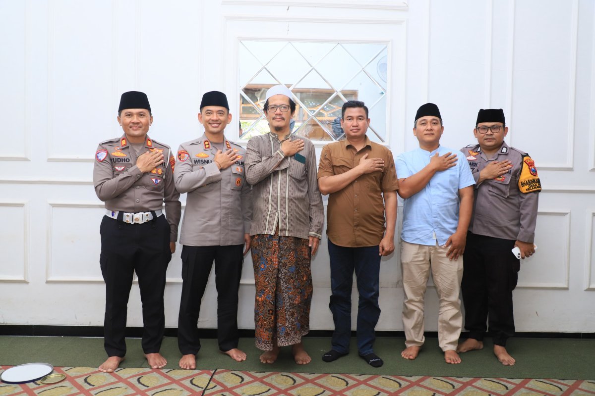Kapolres Kediri Kota Pererat Silaturahmi dengan Ketua PCNU Kabupaten Kediri, Perkuat Sinergi Ulama dan Kepolisian