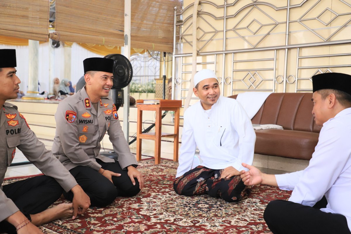 Kapolres Kediri Kota Hadiri Haul KH Imam Yahya Mahrus ke-XV, Perkuat Silaturahmi dengan Ponpes Al Mahrusiyah Lirboyo