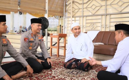 Kapolres Kediri Kota Hadiri Haul KH Imam Yahya Mahrus ke-XV, Perkuat Silaturahmi dengan Ponpes Al Mahrusiyah Lirboyo