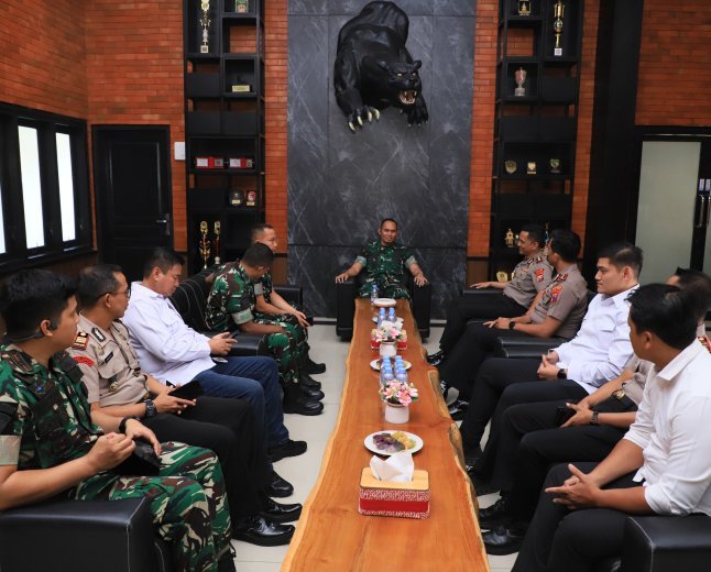 TNI-Polri Kompak, Kapolres Kediri Kota Perkuat Sinergi dengan Yonif 521/DY