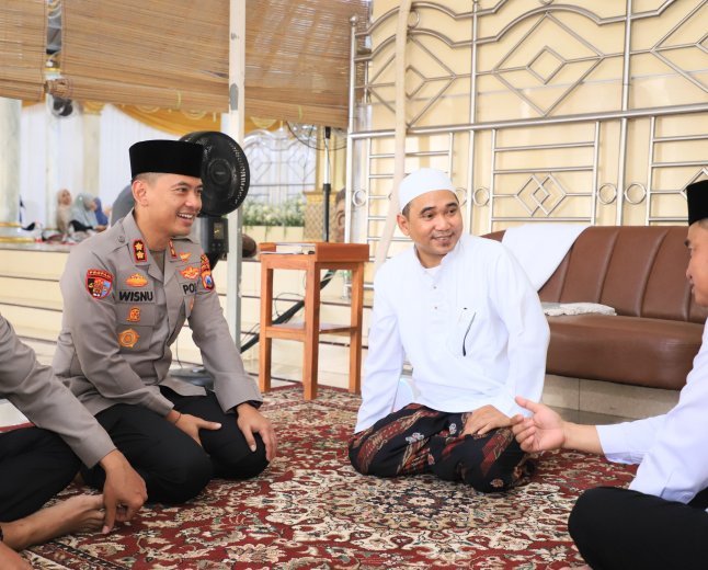 Kapolres Kediri Kota Hadiri Haul KH Imam Yahya Mahrus ke-XV, Perkuat Silaturahmi dengan Ponpes Al Mahrusiyah Lirboyo