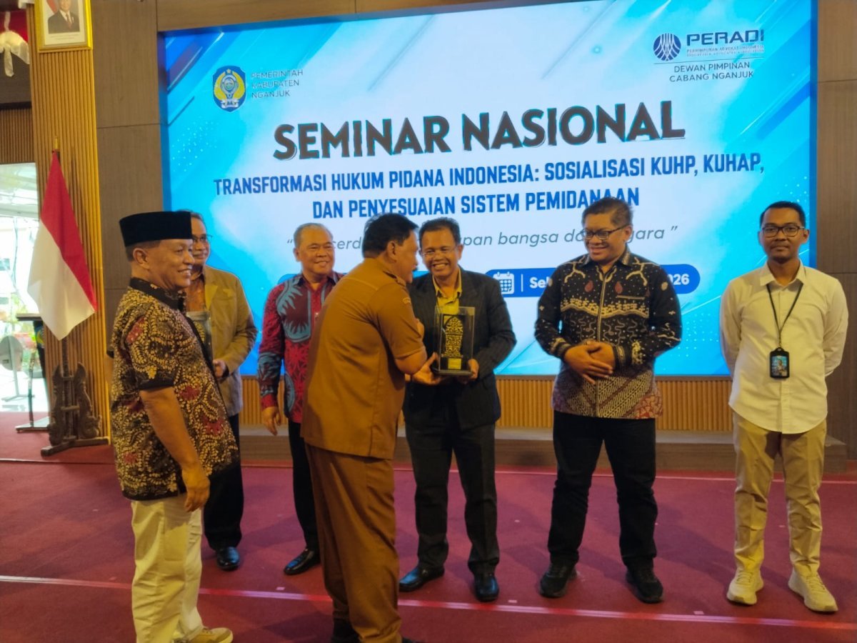 Pemkab Nganjuk dan PERADI Gelar Seminar Hukum Nasional