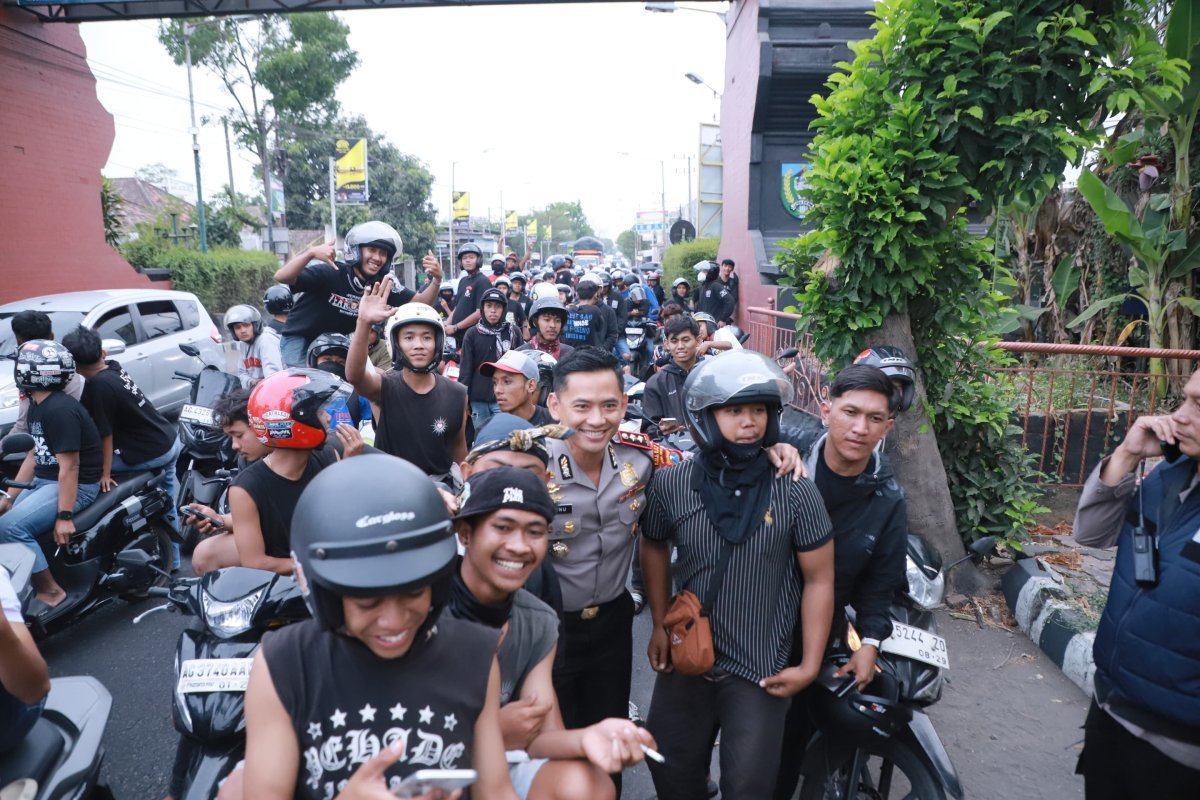 Jaga Kondusivitas Wilayah, Kapolres Kediri Kota Turun Langsung Pantau Penyekatan Arus Balik PSHT