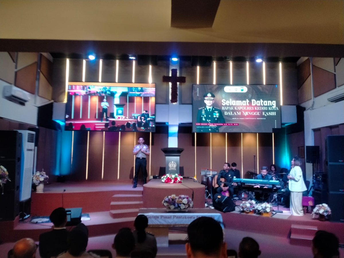 Minggu Kasih di GPPI Kediri, Kapolres Ajak Jemaat Bijak Bermedia Sosial dan Manfaatkan Layanan 110