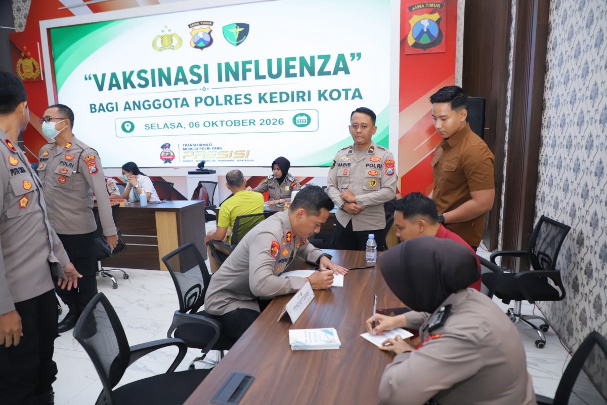 Polres Kediri Kota Perkuat Kesehatan Personel melalui Vaksinasi Influenza