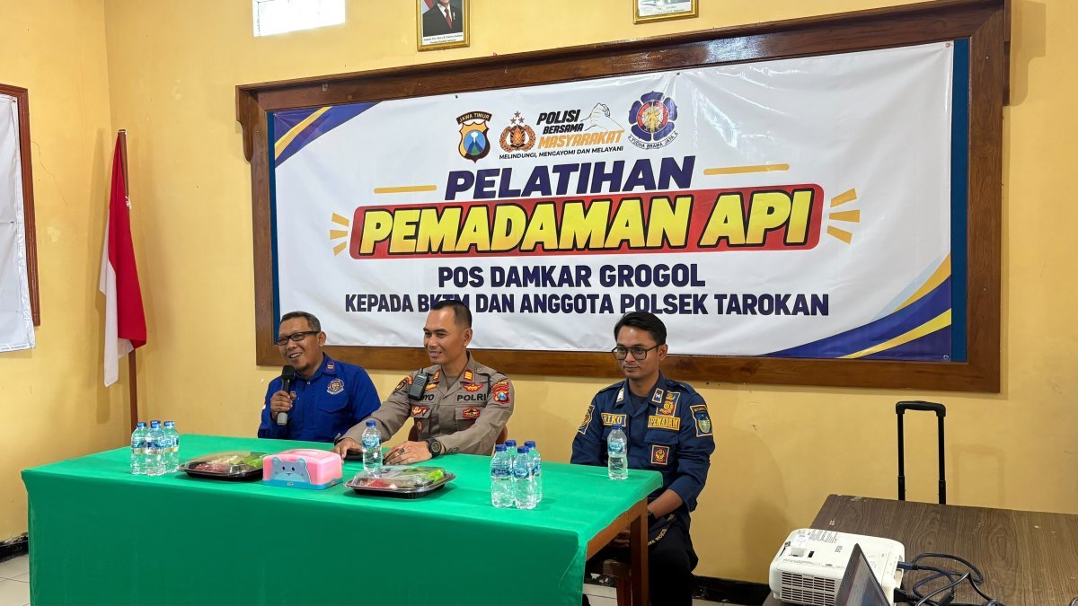 Hadapi Situasi Darurat, Polsek Tarokan Tingkatkan Kemampuan Personel Bersama Damkar