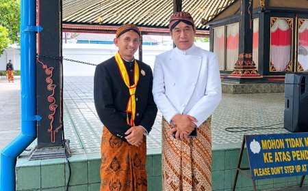 Ketua SH Terate Ranting Semen Beserta Jajaran Memperoleh Gelar Kehormatan Raden Tumenggung dari Keraton Surakarta Hadiningrat