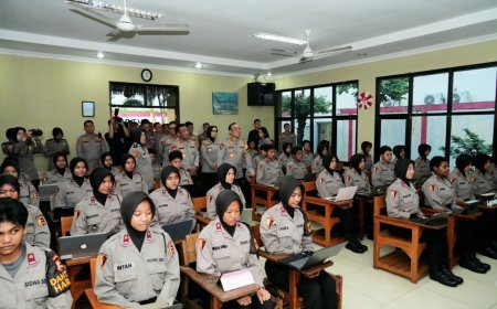 Wakapolri Dorong Sepolwan Naik Level: Cara Belajar Berubah, Polwan Disiapkan Hadapi Tantangan Modern