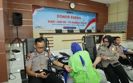 Polda Jatim dan Insan Pers Gelar Donor Darah, Wujud Sinergi Kemanusiaan di Hari Jadi ke-75 Humas Polri