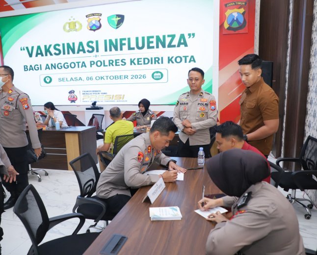 Polres Kediri Kota Perkuat Kesehatan Personel melalui Vaksinasi Influenza