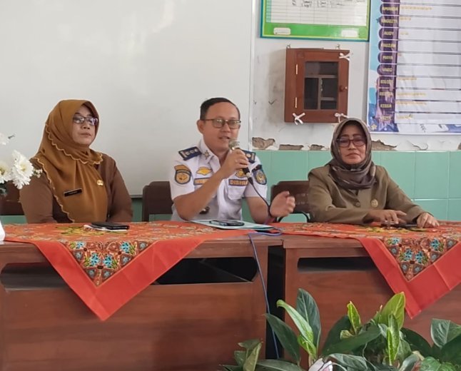 Tanamkan Kesadaran Tertib Berlalu Lintas Sejak Dini, Dishub Nganjuk Sosialisasi di SDN Kerep Kidul nganjuk 2026.