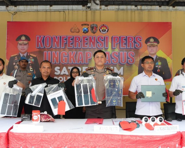 Polresta Sidoarjo Ungkap Penipuan Online Libatkan WNA Vietnam