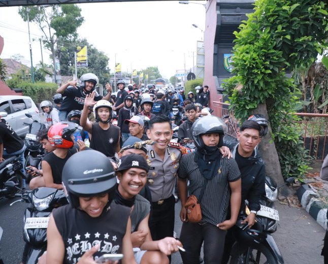 Jaga Kondusivitas Wilayah, Kapolres Kediri Kota Turun Langsung Pantau Penyekatan Arus Balik PSHT