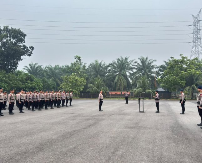 Polri Terus Perkuat Penanganan Karhutla, Tambahan Personel Brimob Dikirim dari Luar Daerah