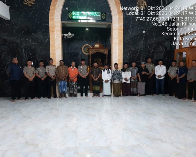 Melalui Sholat Subuh Keliling, Polres Kediri Kota Perkuat Silaturahmi dan Sinergi Kamtibmas